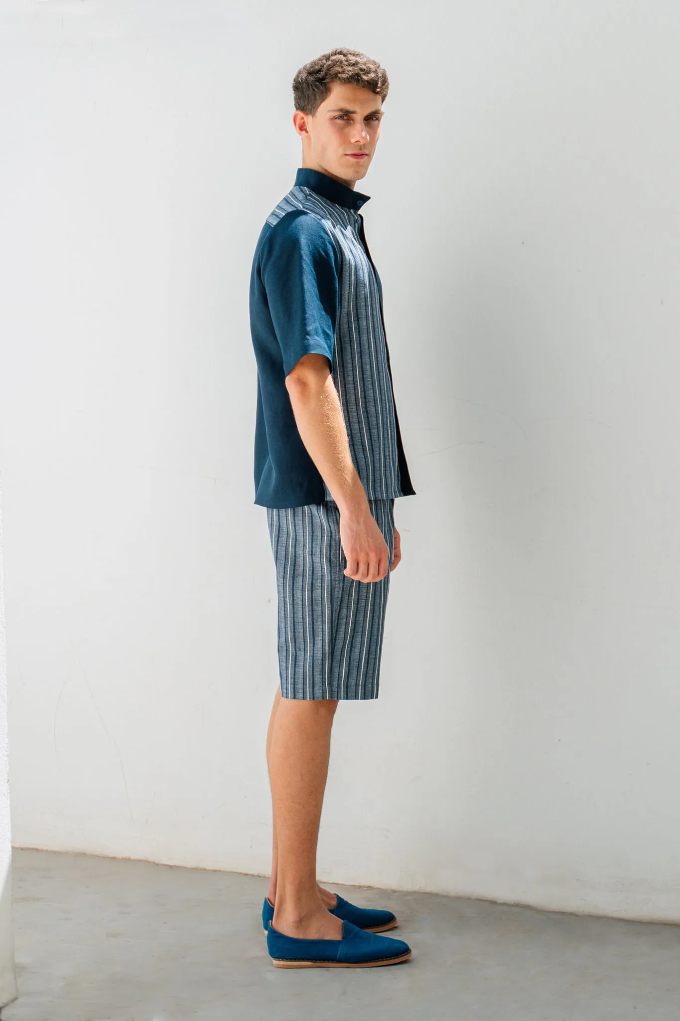 Asymmetrical waves shirt