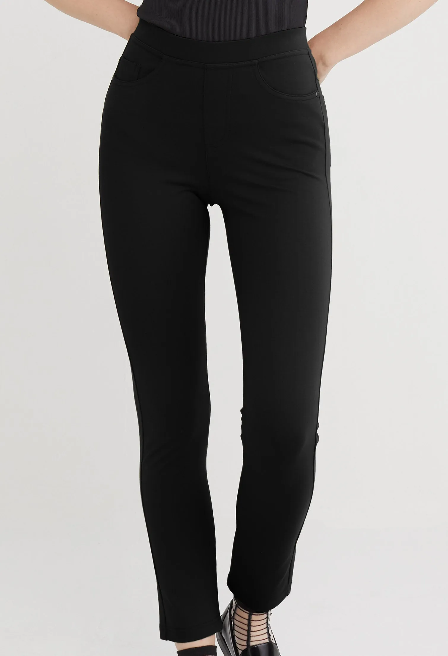 Tapered Elastic Trousers