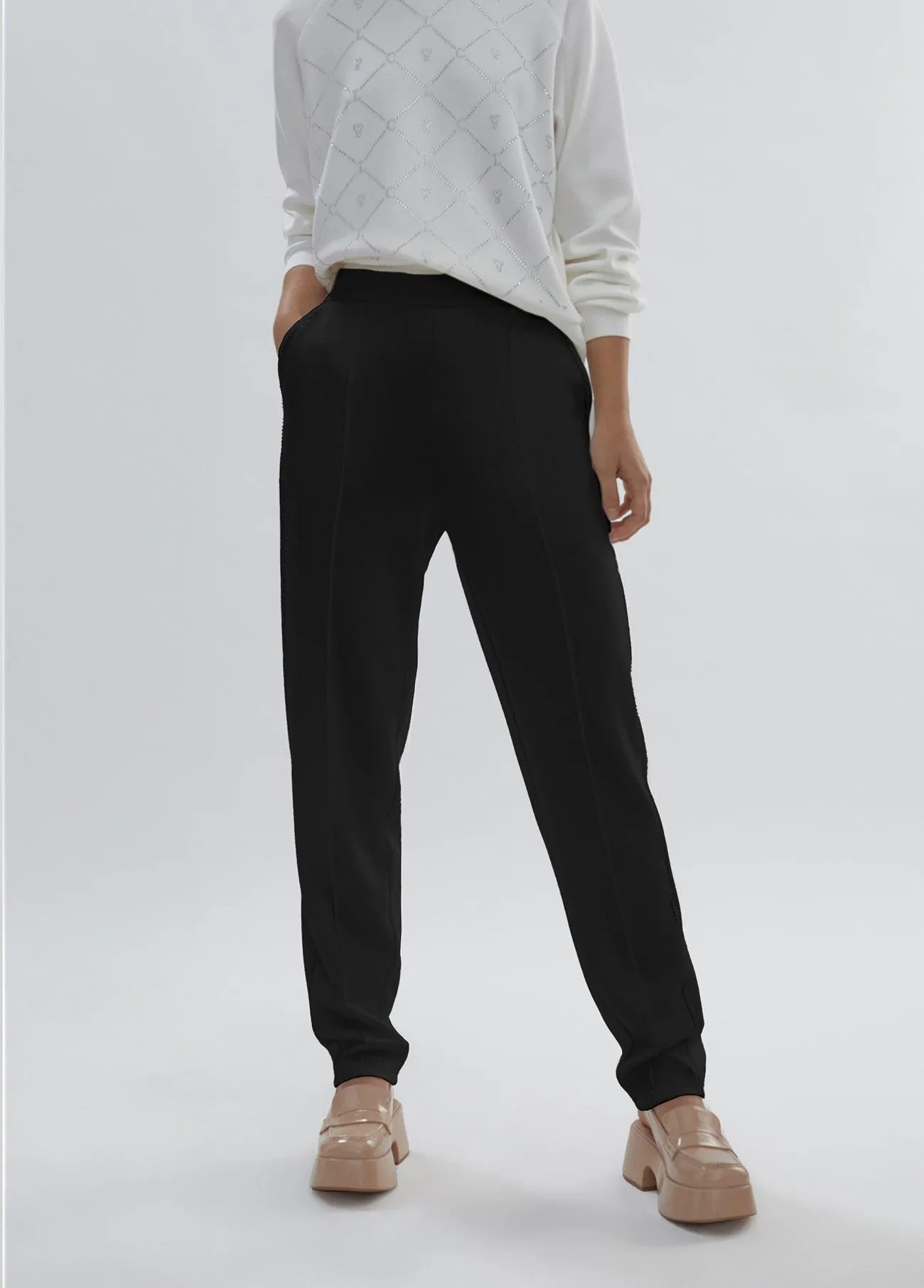 Trousers with an elastic waistband